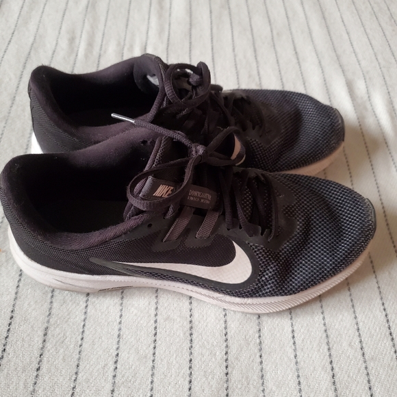 Nike Downshifter 9 Women's Size 9 - Picture 3 of 8